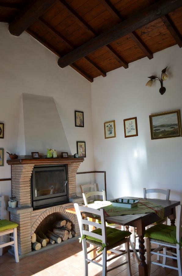 דירות מונטפיאסקונה Casa Sorgente מראה חיצוני תמונה